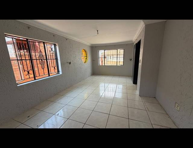 3 BEDROOM HOUSE FOR SALE IN SOSHANGUVE WW